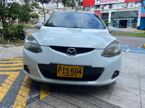 Mazda 2 Modelo 2010 Mecánico, En Excelente Estado