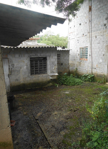 Casa E Salão De Festas