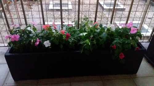 Maceta Jardinera Fibrocemento Con Alegrías Del Hogar