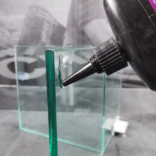 Ultracure® 720, Adhesivo Epoxico Uv De Alta Viscosidad