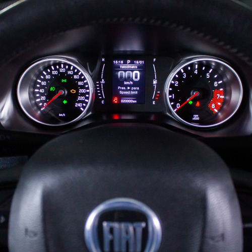 Imagem 9 de 10 de Fiat Toro 2020 Automático