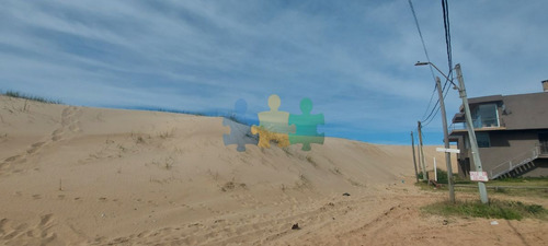Imagen 10 de 11 de El Mar A Tus Pies!! Se Vende Terreno En Punta Del Diablo - Rocha - Uruguay
