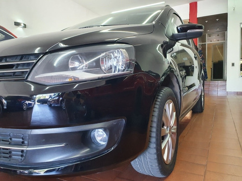 Volkswagen Suran 1.6 Highline 101cv 11c 2011