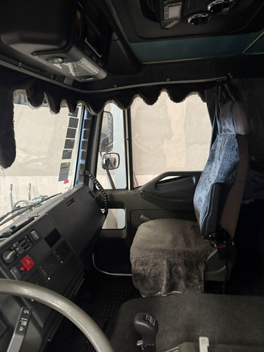 Camion Iveco 17.220 Inmpecable 130.000km Reales !!!