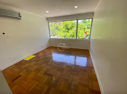 Local Comercial En Arriendo En Vitacura