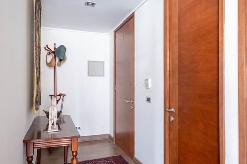 Barrio Las Lilas: Colegio San Ignacio Y Conectividad