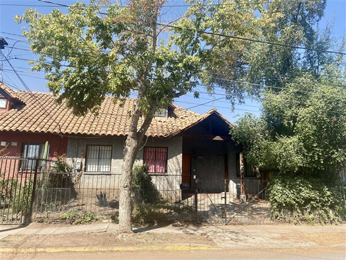 Casa En Venta De 5 Dorm. Sector Violeta Cousiño, Peñalolén