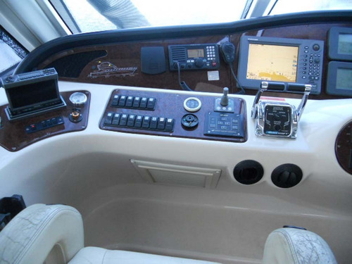 Imagen 4 de 13 de Yate Riviera Fly Bridge 58 Lv916