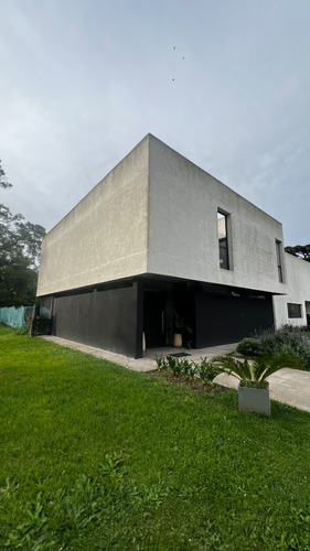 Casa En Venta - Barrio Solares De Zapiola
