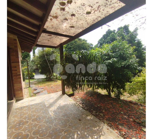 Casa En Venta En Envigado - Loma De Las Brujas