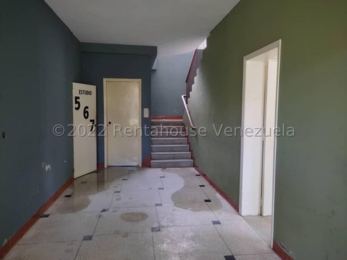 Imagen 20 de 30 de Casa En Venta Los Palos Grandes 23-14968 Katy 04129060460
