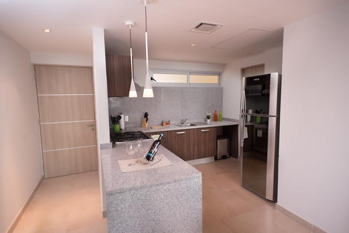 Departamento En Venta, 2 Recámaras, Nivel 7 4, Av. Bonampak, Cancún
