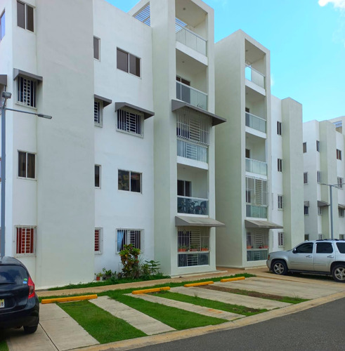 Apartamento En 2do Nivel En La Ciudad Juan Bosch - Santo Domingo Este