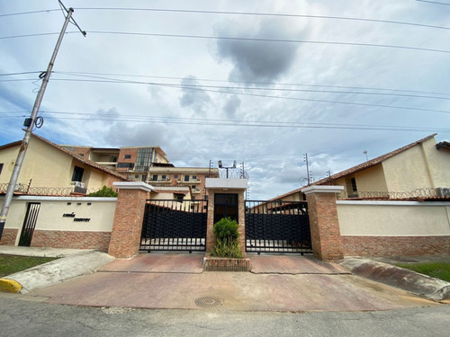 Se Vende Townhouse Guayabal Naguanagua 