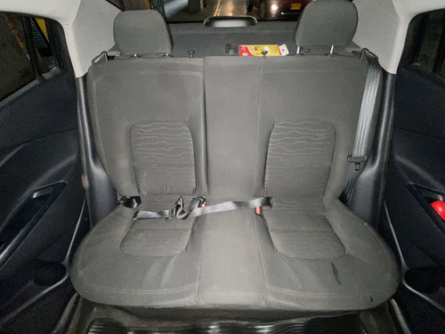 Imagen 20 de 23 de Kia Rio Summa