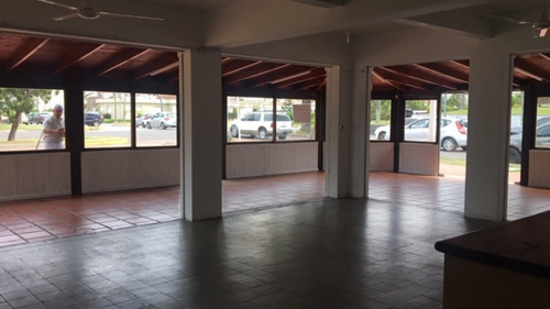Local En Punta Del Este, Mansa- Ref: 7959