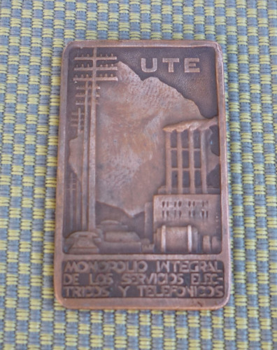 Medalla Conmemorativa De Ute