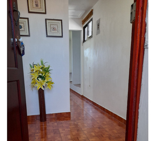 Imagen 1 de 10 de Apartamento En Urb. Las Marianas. Casa 16a. Goicoechea - San José.