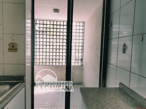Amplio 131 Mts² 4d 3b 2 Estacionamientos 1 Bodega Piso 2°