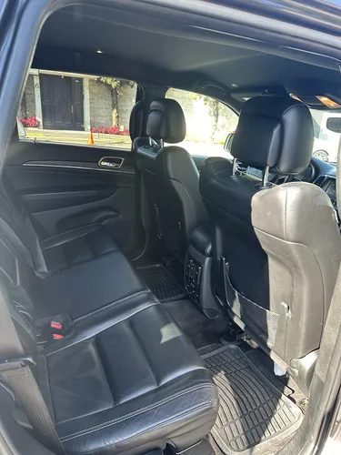 Jeep Grand Cherokee 3.6 Limited Lujo 4x2 Mt