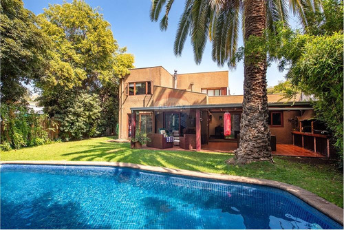 Casa 7d - 4b Calle Irlanda En Las Condes.