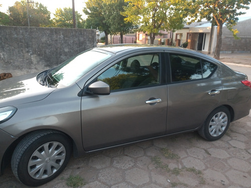 Nissan Versa 1.6 Advance