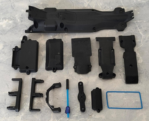 Conjunto D Pecas Pretas P/ Chassi Traxxas E-revo Summit 1/10 (Usado)