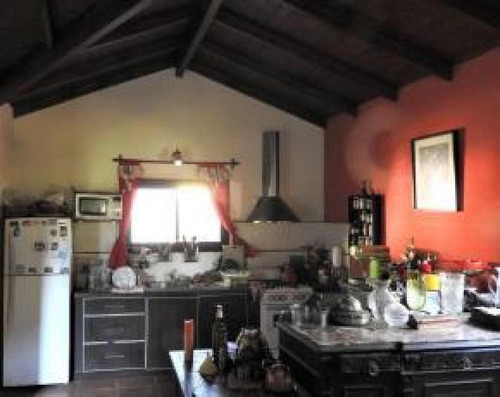 Casa En Venta - 3 Dormitorios 2 Baños - 3.108mts2 - Tandil