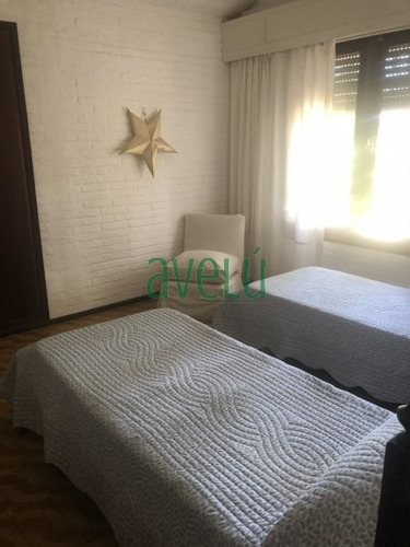Hermosa Propiedad Con Vista Al Mar !!!!! Consulte!!!!!- Ref: 401