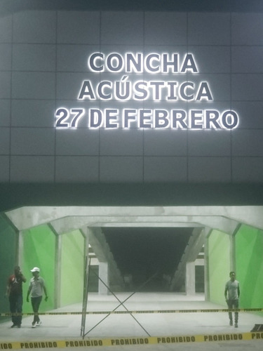 Fabricantes De Avisos Corporeos Publicidad En General Vallas