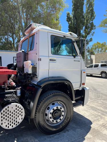 Volkswagen 17220 2012 Con Porta Volquete Usado Camión Nqnmaq