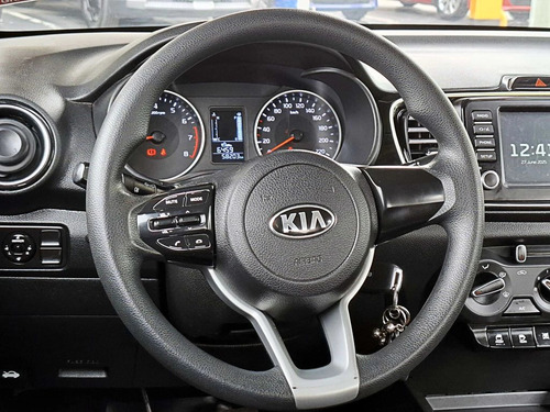 Kia Soluto 2021
