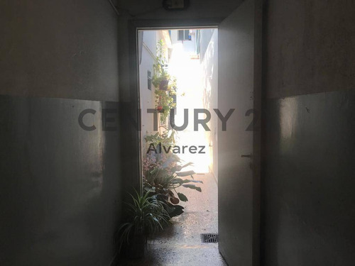 Imagen 9 de 21 de Venta De Lote Con Excelente Zonificación En El Centro De Lanús Este.
