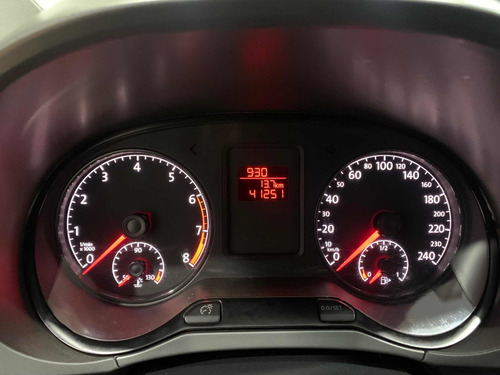 Imagem 10 de 11 de Volkswagen Fox 2018 1.6 Comfortline Total Flex 5p