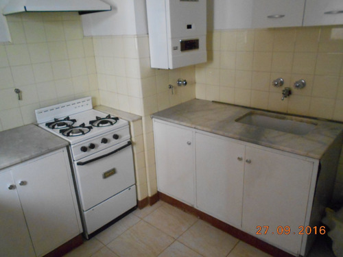 Imagen 9 de 15 de Colon 1490 04-02