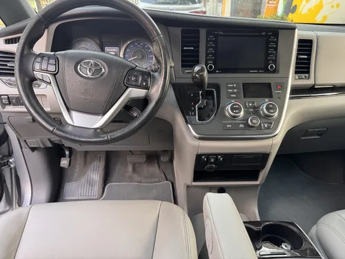 Toyota Sienna 3.5 Xle Piel At