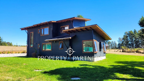 Moderna Casa En Los Riscos