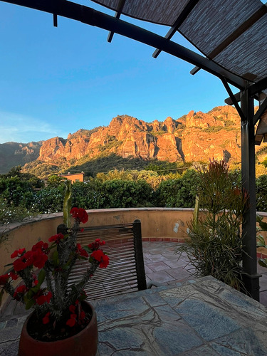 Casa Amueblada Con Jardín Y Alberca En Renta En Tepoztlán