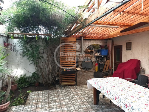 Casa 5 Dorm. 3 Baños Espacioso Estacioamiento Est. Central