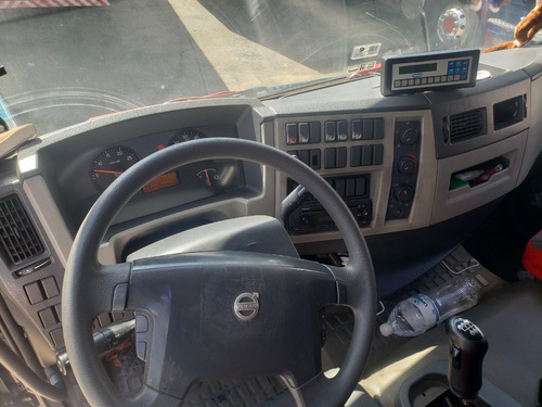 Volvo Vm 270 Leito Bitruck 8x2 Baú 11,50 Metros Plataforma