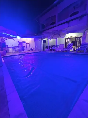 Casa Com Piscina Aquecida, Pé Na Areia, Ar Condicionado, Salão Jogos Com Mesa De Bilhar E Maquina De Vídeo Game Com Vários Jogos, Cascata Aquecida Automatizada, Lazer Completo, Segurança 24 Horas.