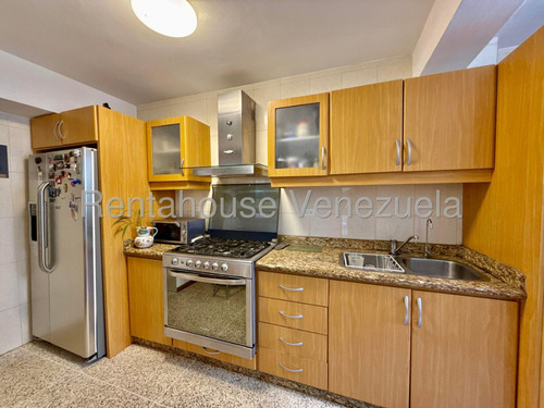 Ss: Vende Apartamento 25-14394 En La Boyera De 128 M2, 3h/4b/1pe