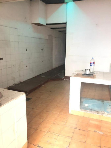 Imagen 7 de 12 de Av. Alvarez Jonte Y Caracas Local En Venta
