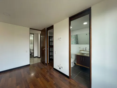 Apartamento En Arriendo En Castropol. Cod A16630