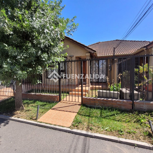 Casa En Venta De 3 Dorm. En Cerrillos