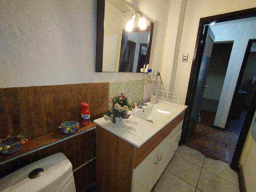 Casa 2d Y1b En Pasaje Privado, Patio Trasero Y Con Gran Cone