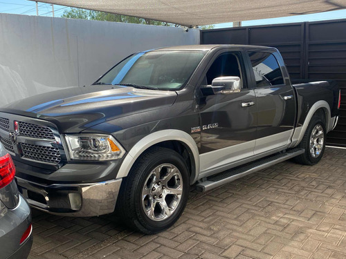 Dodge Ram 2500 5.7 Pickup Crew Cab Laramie 4x2 Mt