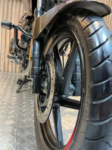 Bajaj Pulsar 180 Fi Neon 2023