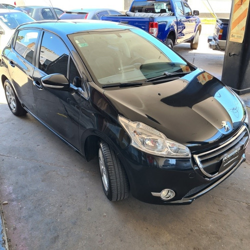 Peugeot 208 Allure Touchscreen 2015 1.5 | Nav 1.6 Feline