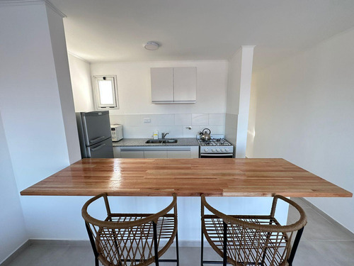 Departamento En Alquiler Con Muebles. 18 E/62 Y 63